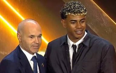 西班牙人上轮客场1-0击败塞尔塔，斩获赛季7连胜，暂列西甲第6，距离降级区仅12分。