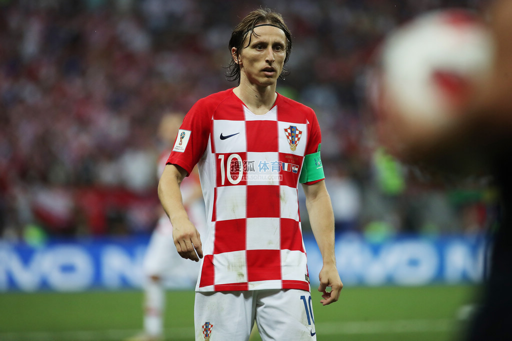 贝尔谈退役原因：父亲生病让我意识到，人生不只有足球